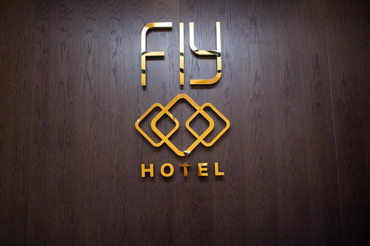 Fly Hotel Libreville Esterno foto